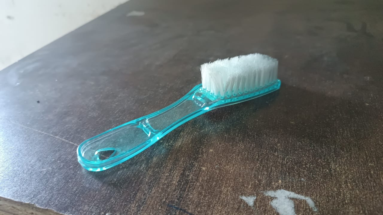 Plastic Handle Shoes Clothes Scrubbing Brush (1 Pc / Mix Color / 19 Cm) Plastic Handle Shoes Clothes Scrubbing Brush (1 Pc / Mix Color / 19 Cm)